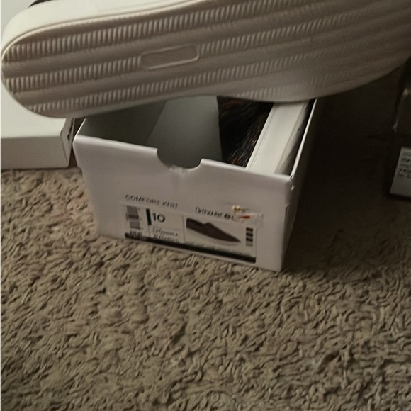 Shoes - Picture 3 of 4